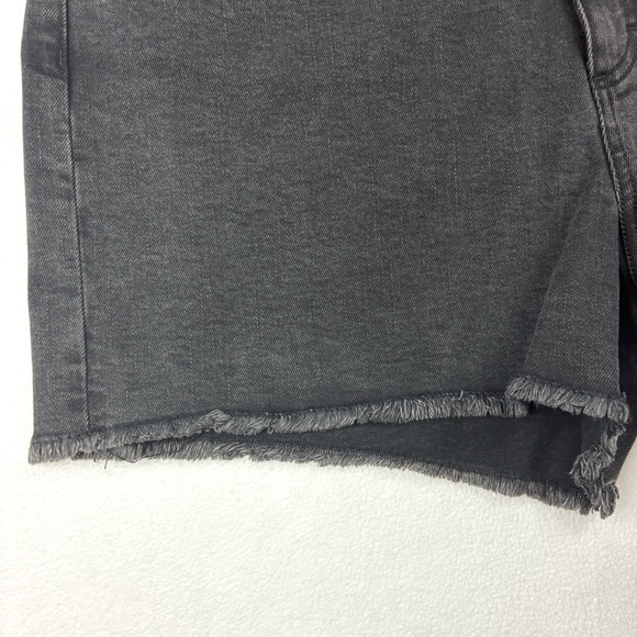 NWTJennifer Lopez High Waisted Flawless Sculpt Charcoal Raw Hem Jean Shorts (14) - Picture 6 of 13